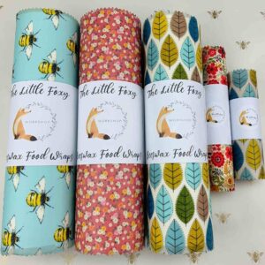 Natural Reusable Beeswax Food Wraps - Set of 5 Sheets 3 Large (30x30cm),1 Medium(20x20),1 Small(15x15) Sizes Wraps - Patterns Randomly Selected